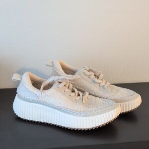 Dolce Vita Dolen Platform Sneakers In Sandstone Knit